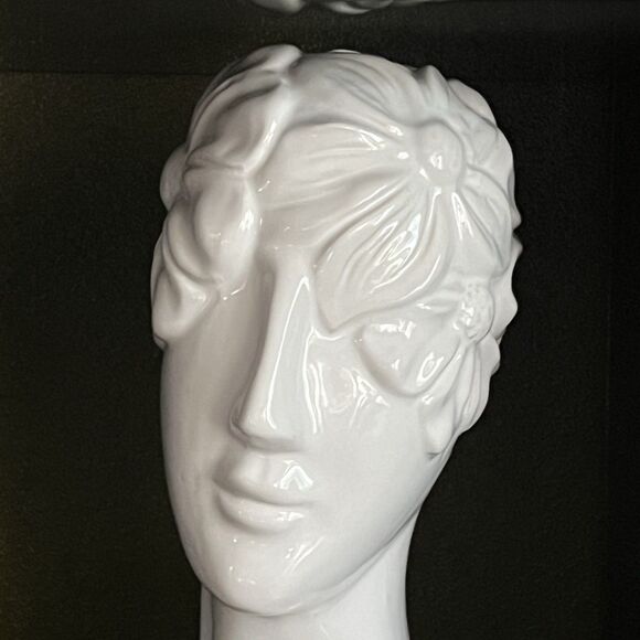 DAISY Head Face Ceramic Bust Figural Statue Figurine White Floral Etched Elegant - Picture 13 of 17